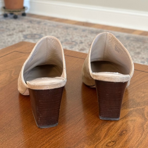 Nordstrom Signature Tan Suede Mules Block Heel Size 7.5 / 37.5 - Picture 3 of 5